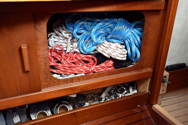 Line Storage under Nav Station